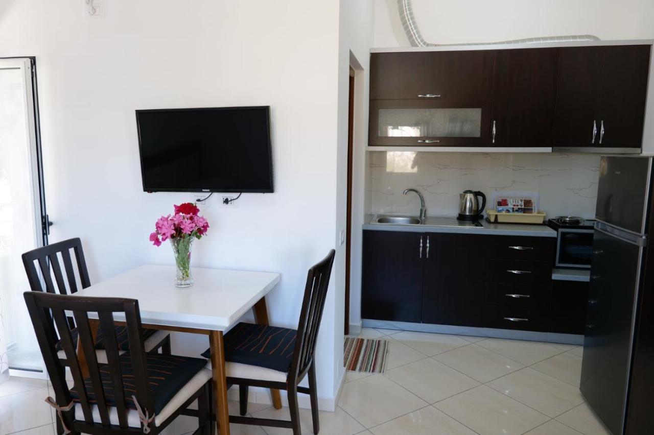 Vila Ervin Second Floor Ksamil Exterior foto